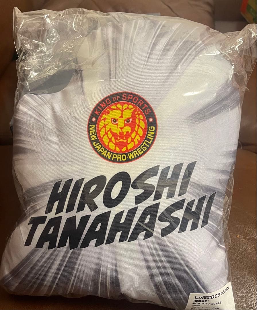 新日本プロレス 社長 棚橋弘至 Lp限定ダイカットクッション