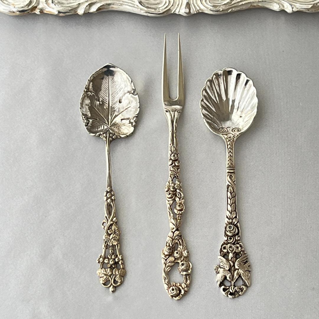 【ドイツ】シュガースプーン 2本 / オードブルピック【純銀】薔薇の蕾　葡萄