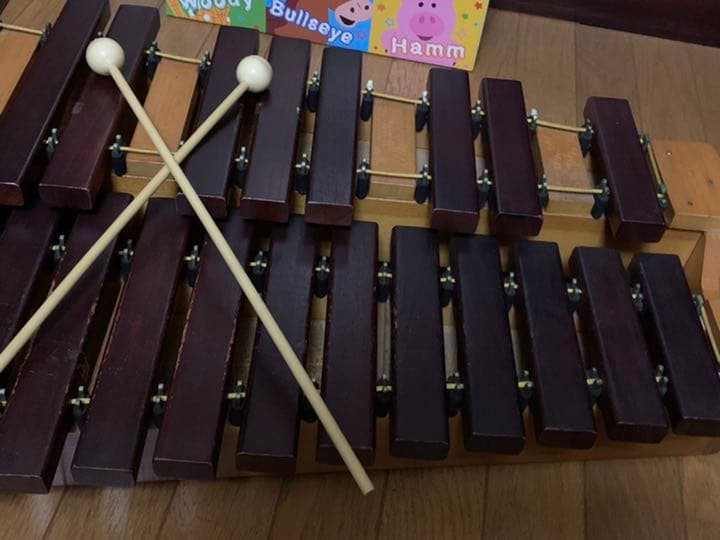 【値下げ】【美品】本格的な木琴❗️SUZUKI木琴　マレット付き