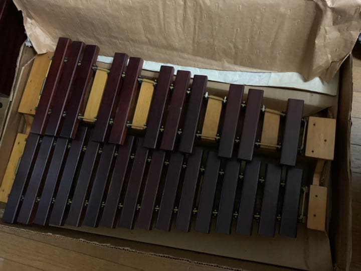 【値下げ】【美品】本格的な木琴❗️SUZUKI木琴　マレット付き