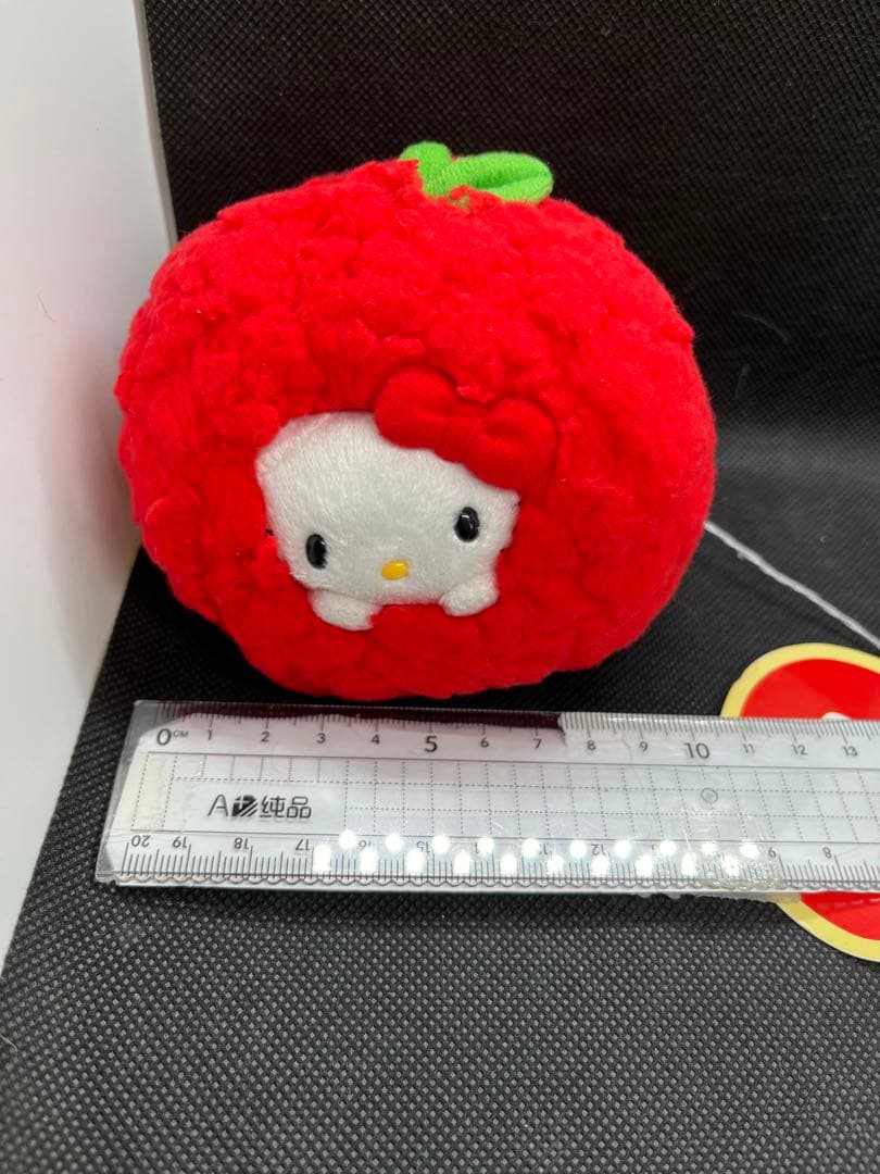 ハローキティ　丸りんごクッション　マスコット　ぬいぐるみ　レトロ