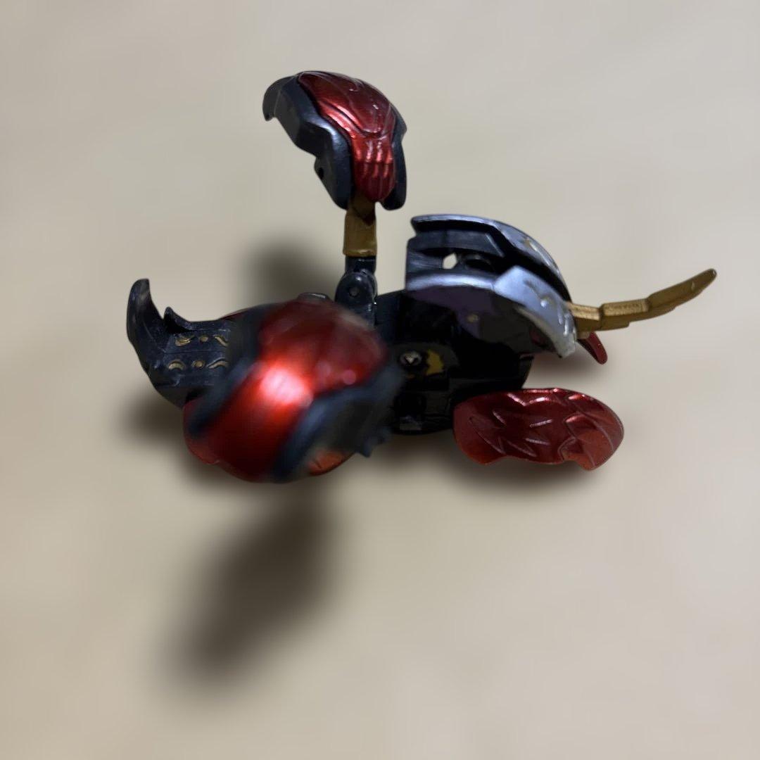 超絶レア　爆丸　統タヴァネル　変異(キメラ)ver.