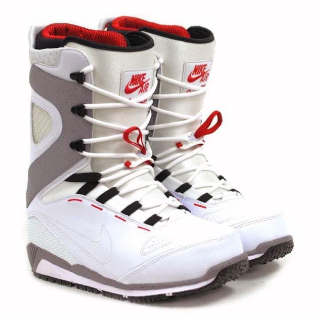 Nike Air スノーボードブーツ ズーム　怪獣　US 9 ホワイト/レッド