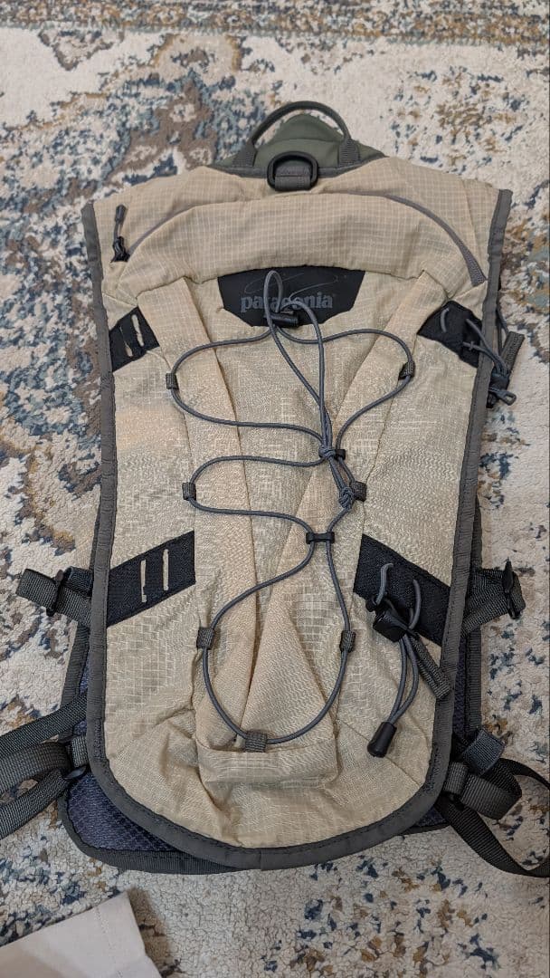 Patagonia フィッシングベスト ベージュ・グレー