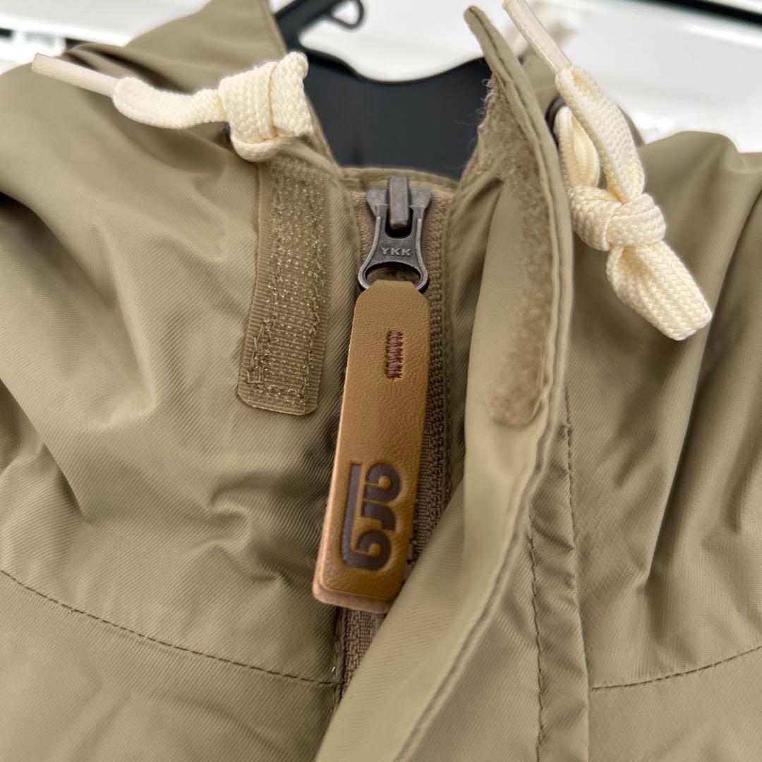 土日限定値下げ！arg 【新品】スノーボードウェア フード付き ベージュ 水色