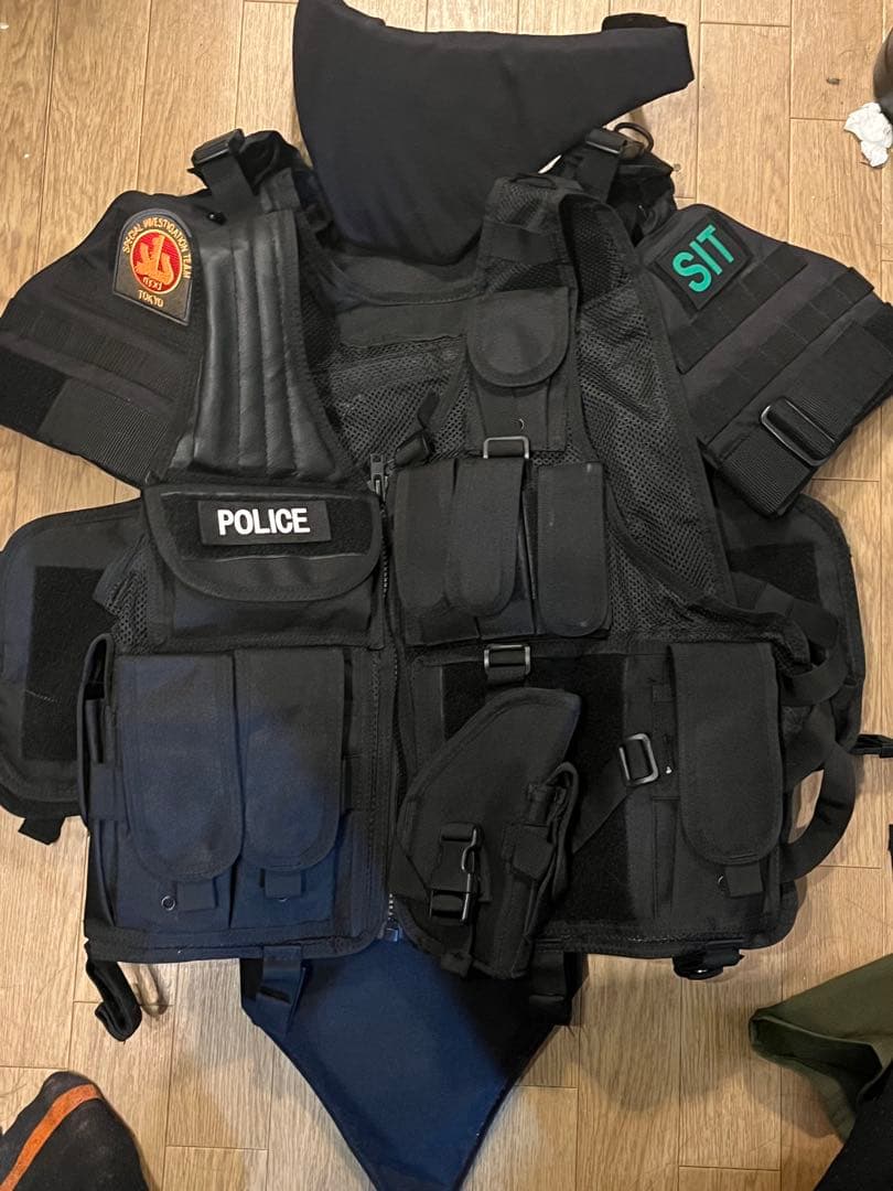タクティカルベスト＆ボディアーマー ブラック POLICE 捜査一課SIT風