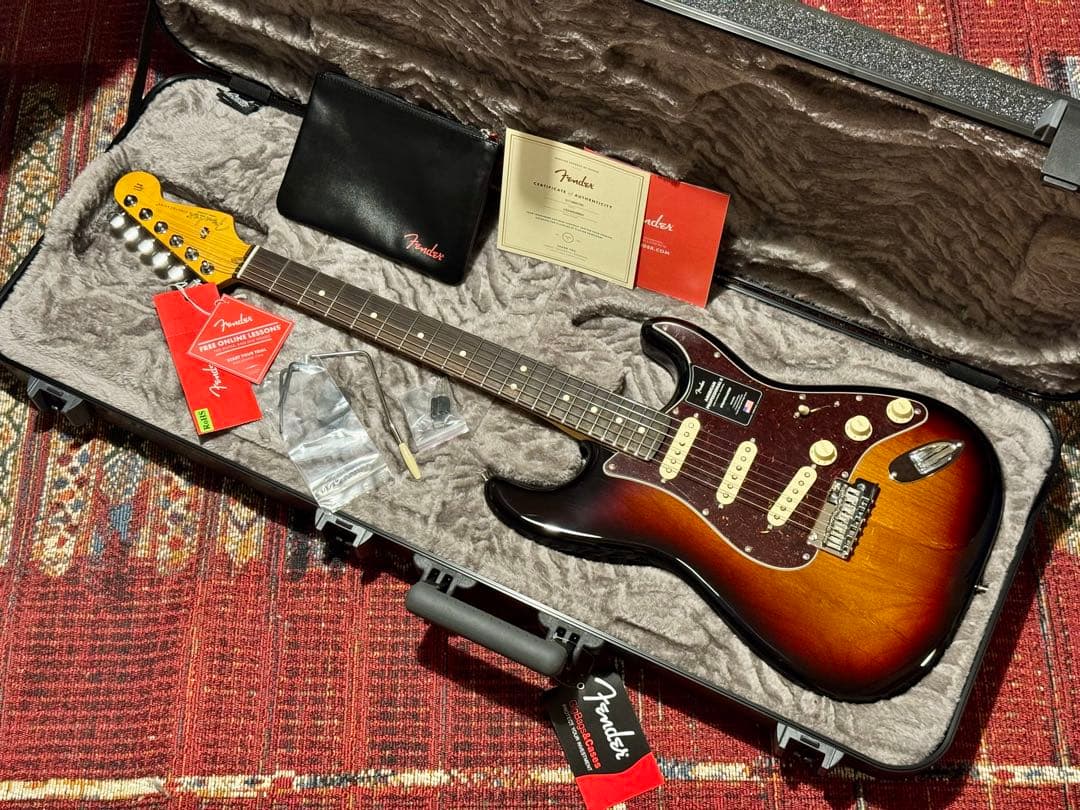 【ほぼ新品特価】Fender アメプロ II ストラト