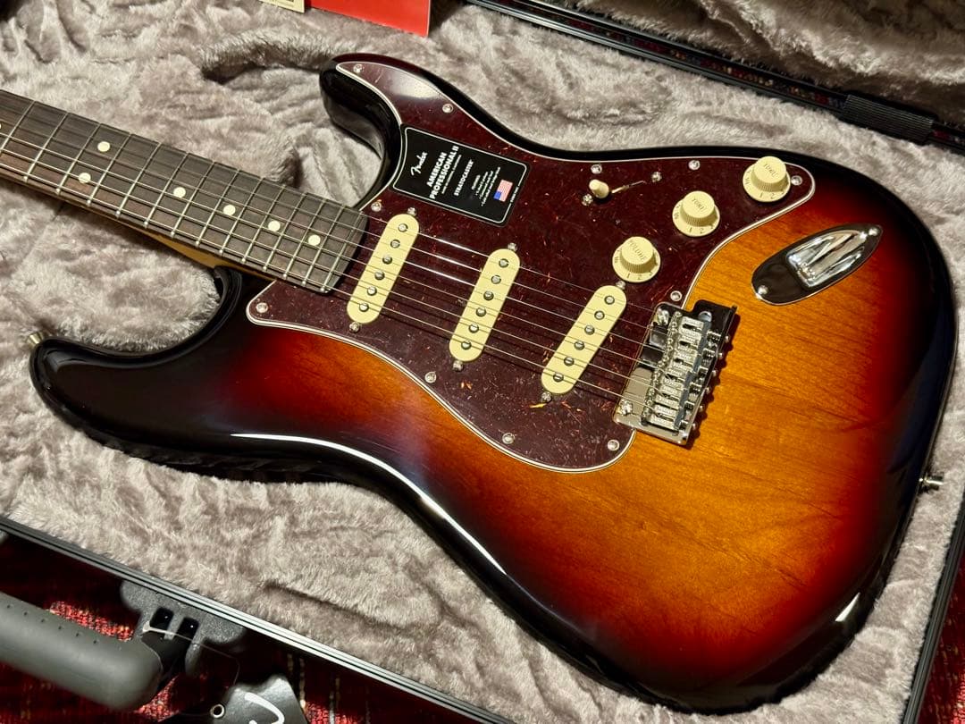 【ほぼ新品特価】Fender アメプロ II ストラト