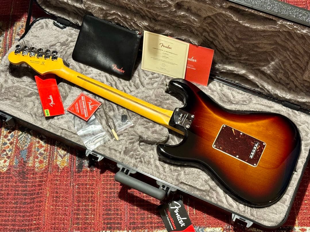 【ほぼ新品特価】Fender アメプロ II ストラト