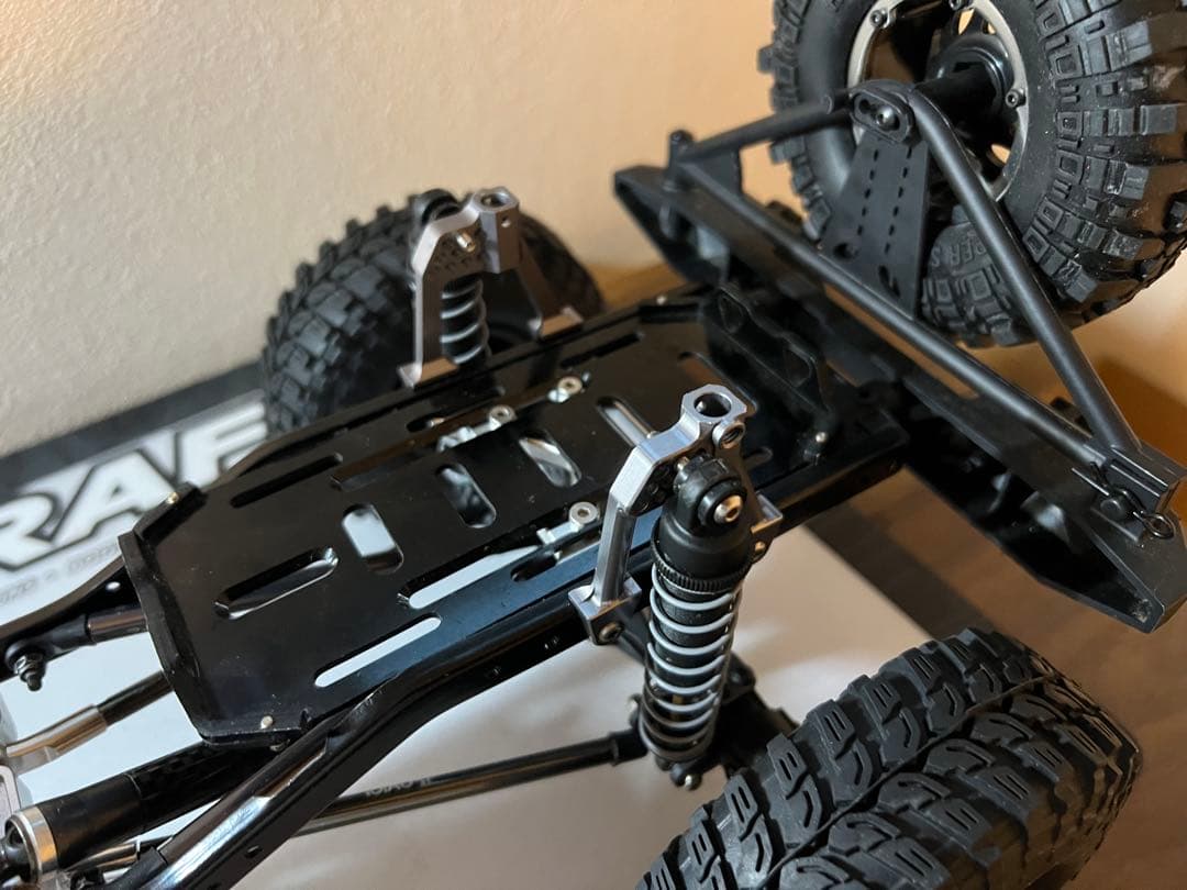 ☆最終価格☆ RCクローラー　axialボディ　2速 scx10風