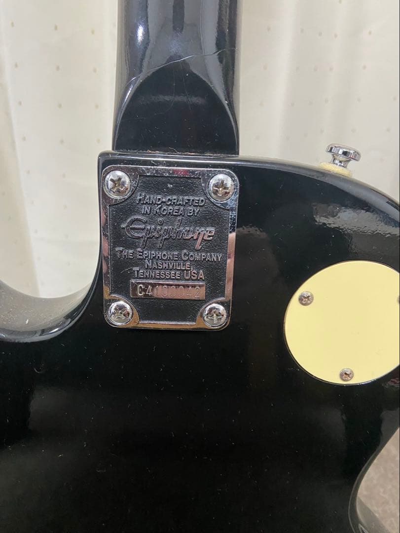 Epiphone レスポール　エレキギター ブラック ハードケース付き