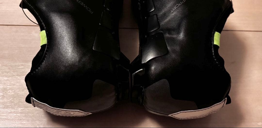 Q36.5 ユニークロード　ブラック　EU42サイズ 26.5〜27.0cm