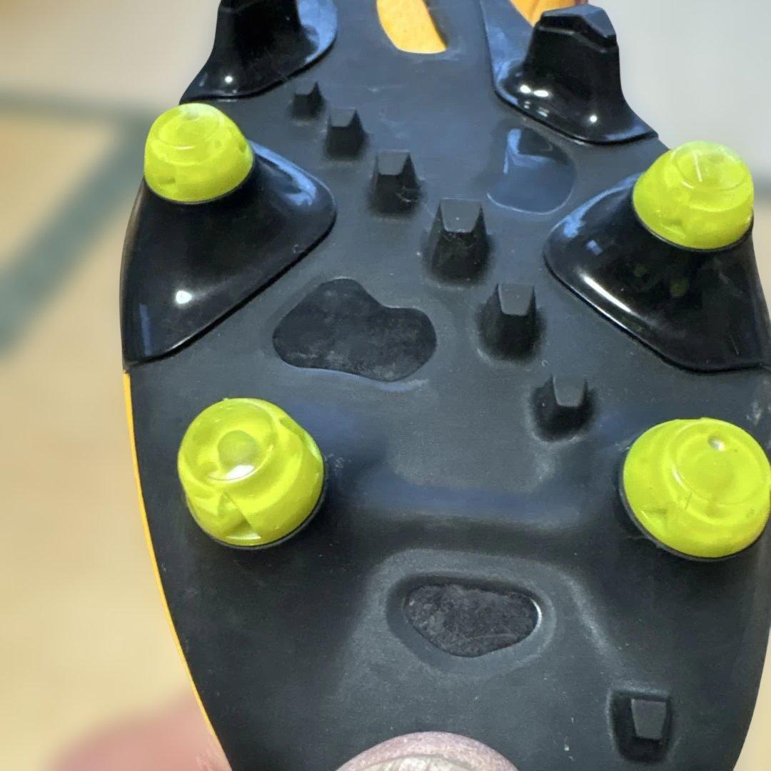 adidas サッカーシューズ イエロー/ブラック/ピンク　取り替え式