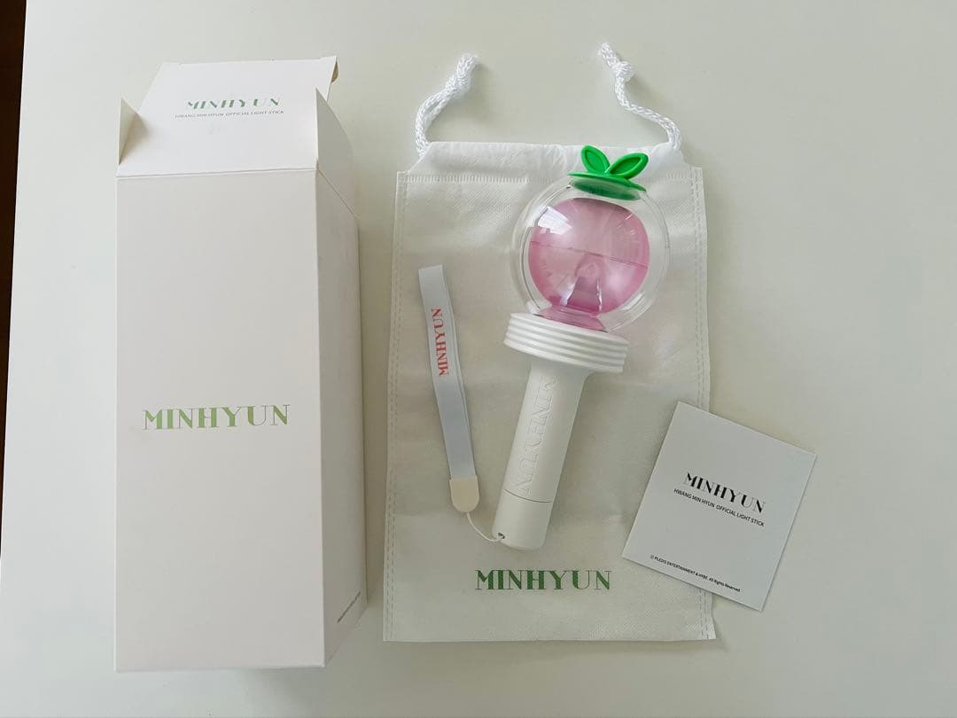 HWANG MIN HYUN ファンミニョン　ペンライト