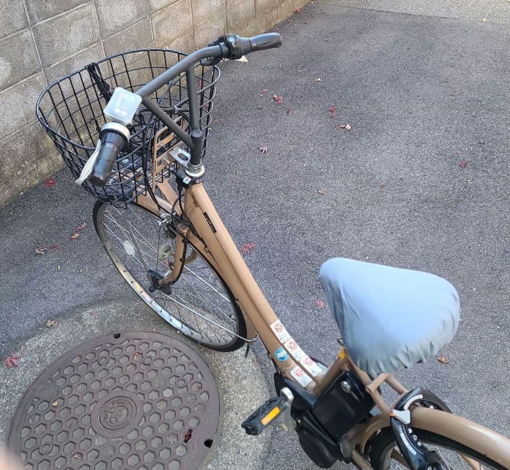電動アシスト自転車 ベージュ 前カゴ付き