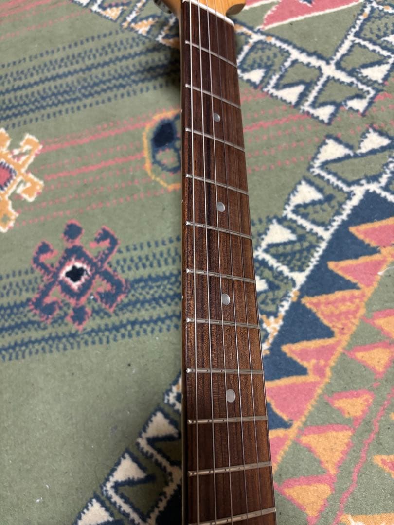 スクワイヤー　ストラトキャスター ゴールド