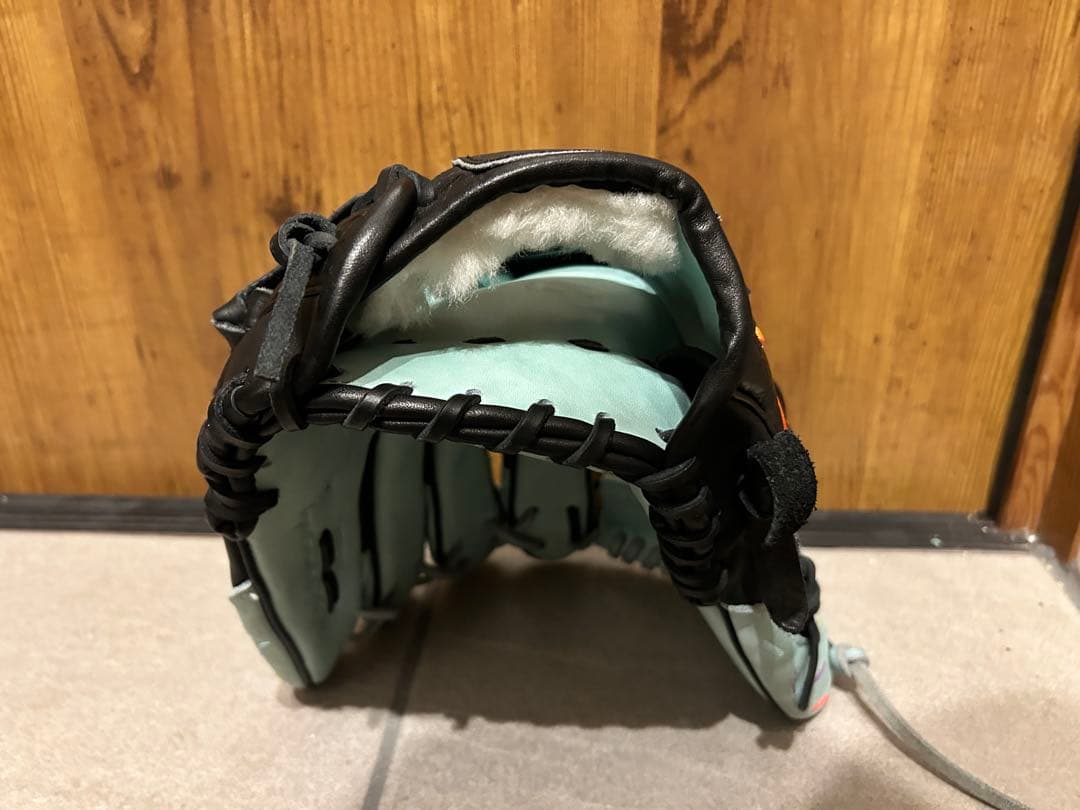 Absolutely Ridiculous 内野手 硬式用