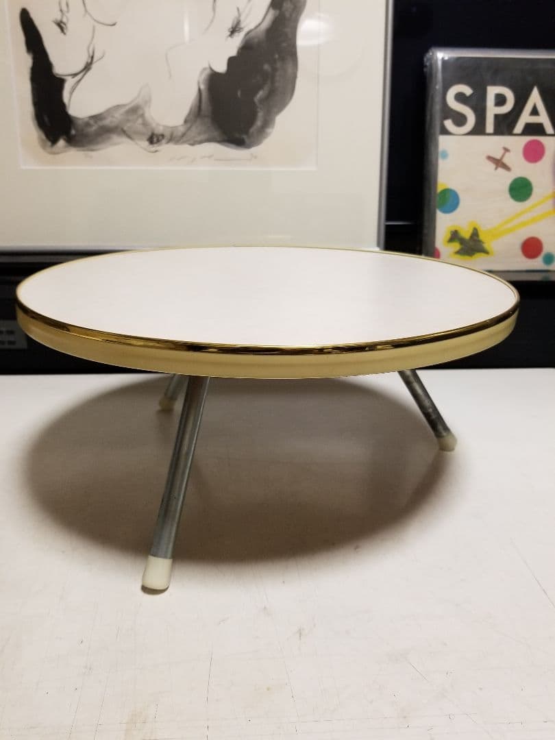 1970's　回転式　スペースエイジ　ポストモダン　オフオワイト　ゴールド　三脚