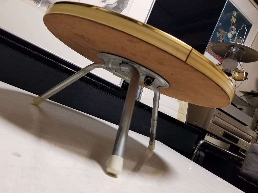 1970's　回転式　スペースエイジ　ポストモダン　オフオワイト　ゴールド　三脚