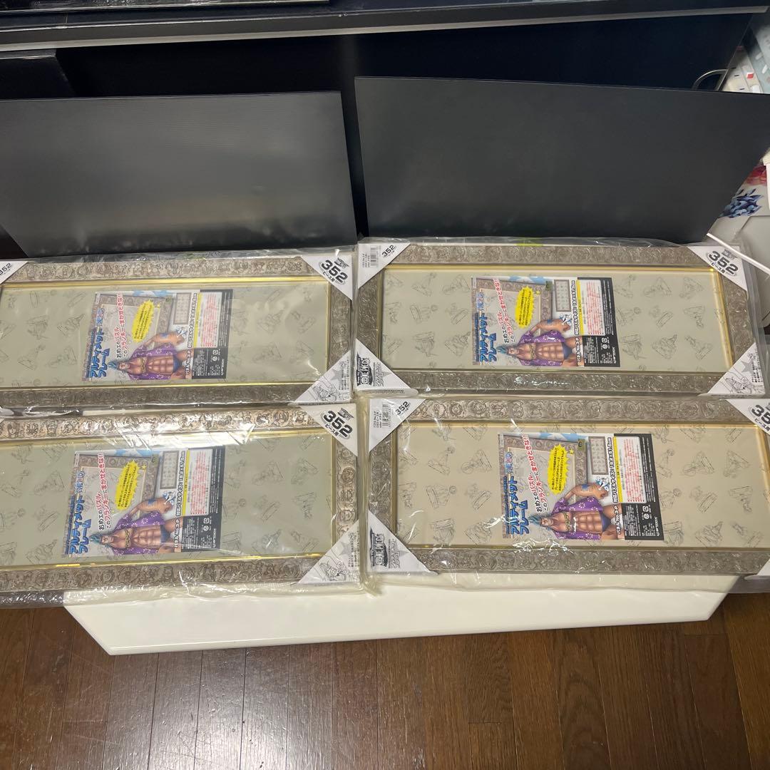 ワンピースジグソーパズル4箱、352ピース専用パネル付き4点、新品未使用