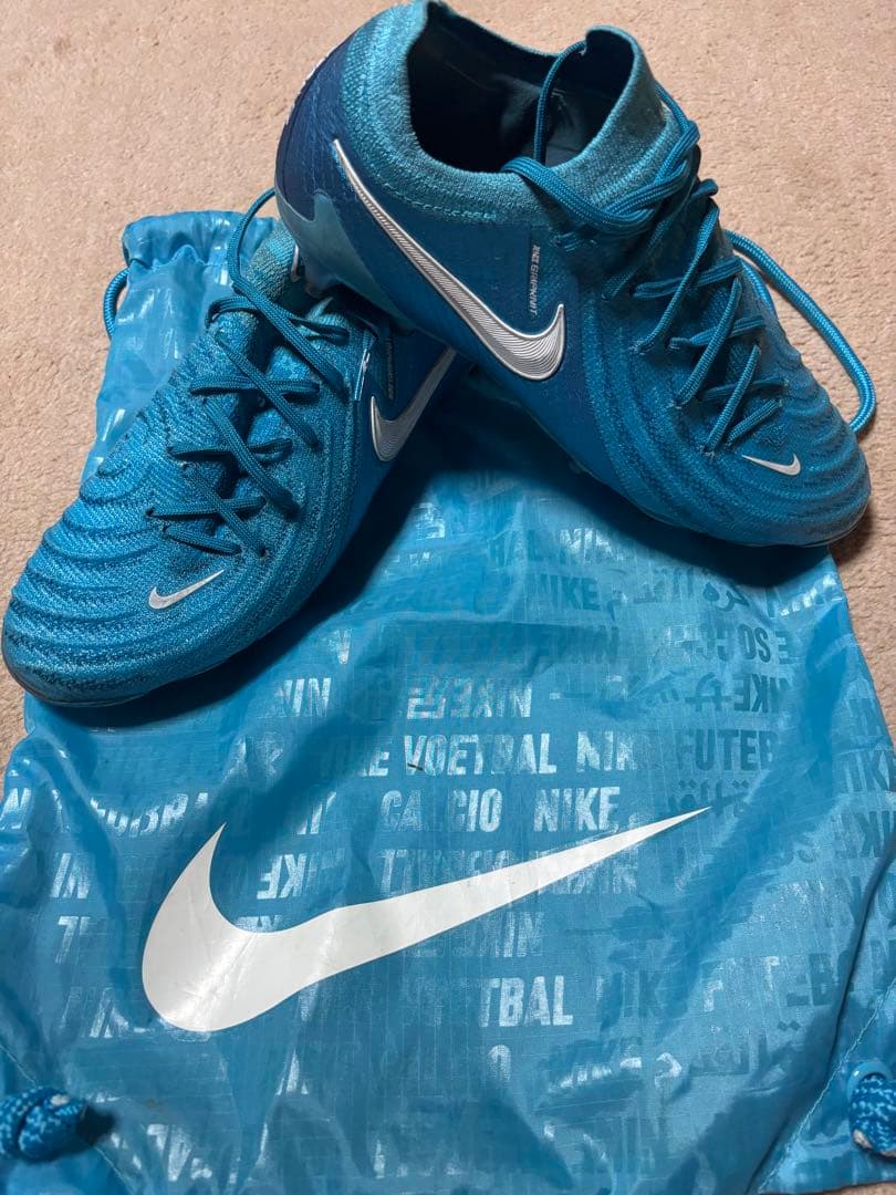 廃盤モデル‼️早いもの勝ち‼️サッカースパイクファントムGX 2エリートAG-PRO