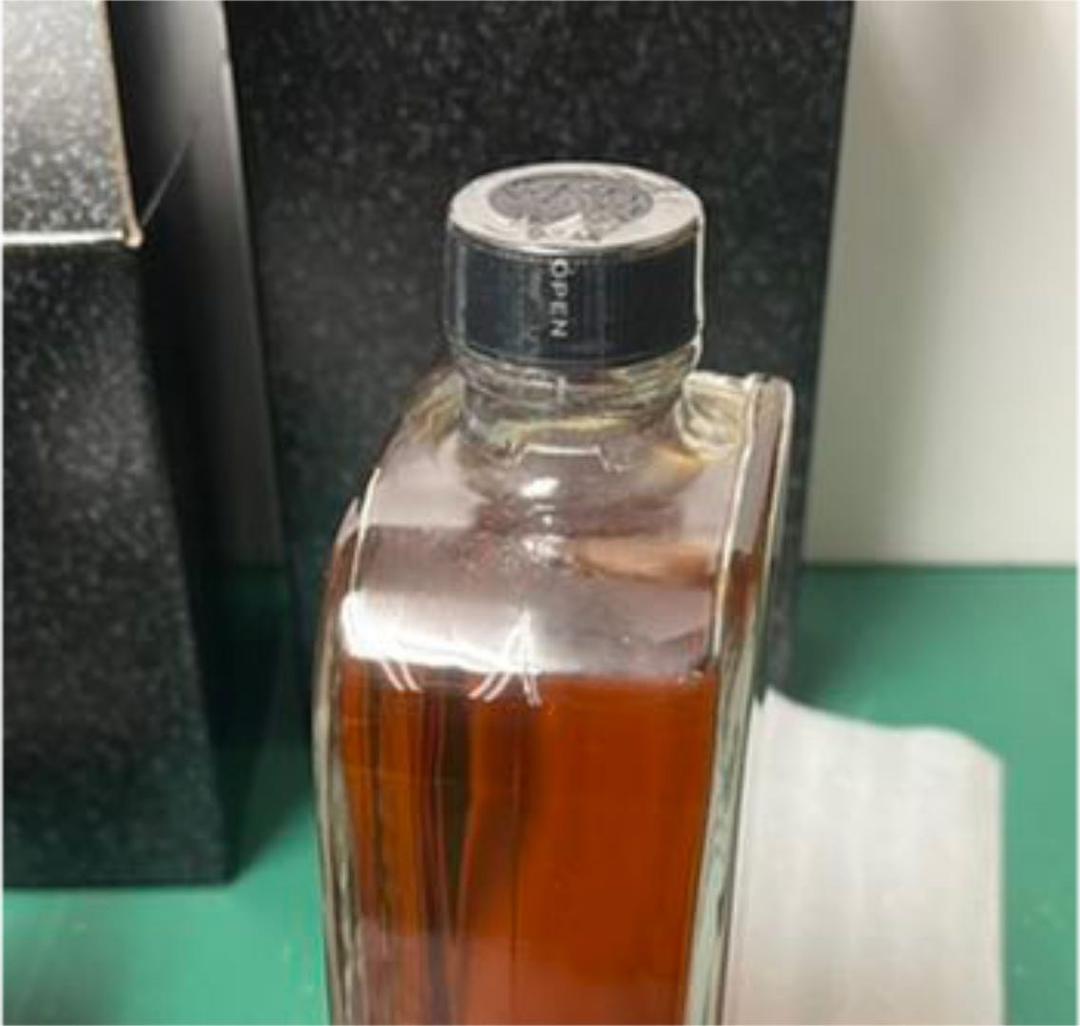 サントリー ローヤル　ウイスキー グランドピアノ型ボトル  未開封