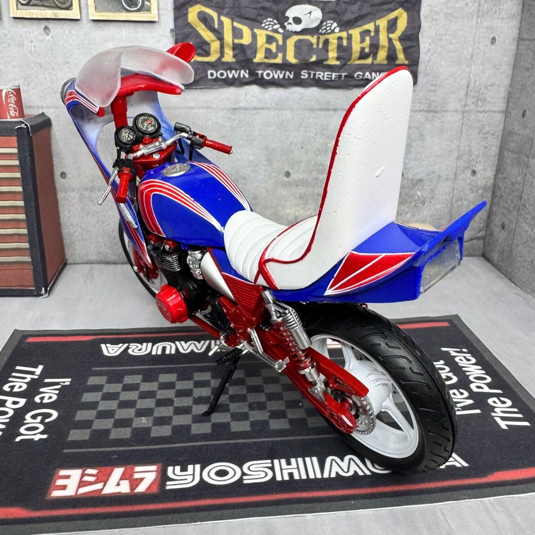 バイクプラモデル（ゼファー完成品）