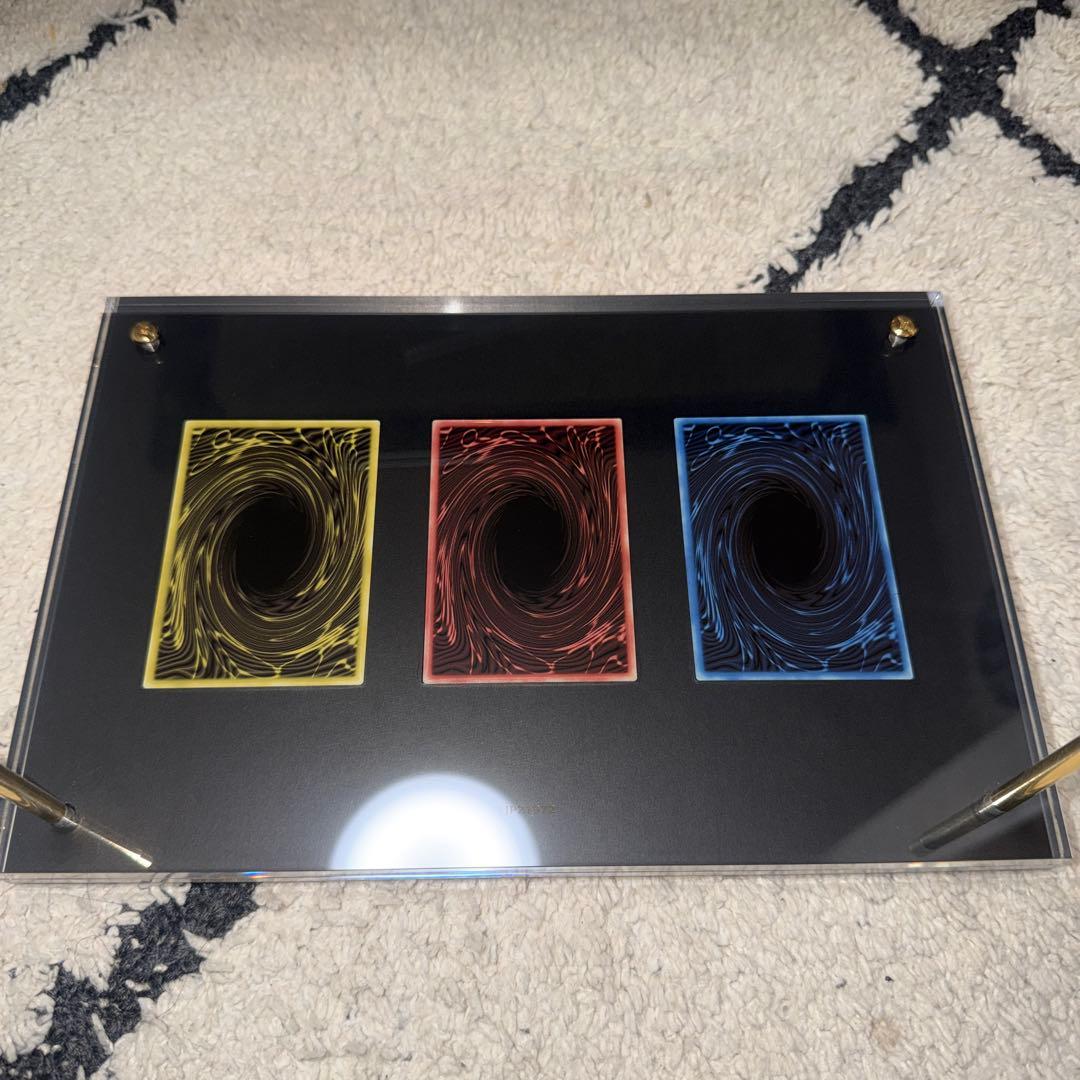 遊戯王カードゲーム25周年記念商品「三幻神」スペシャルカードセット