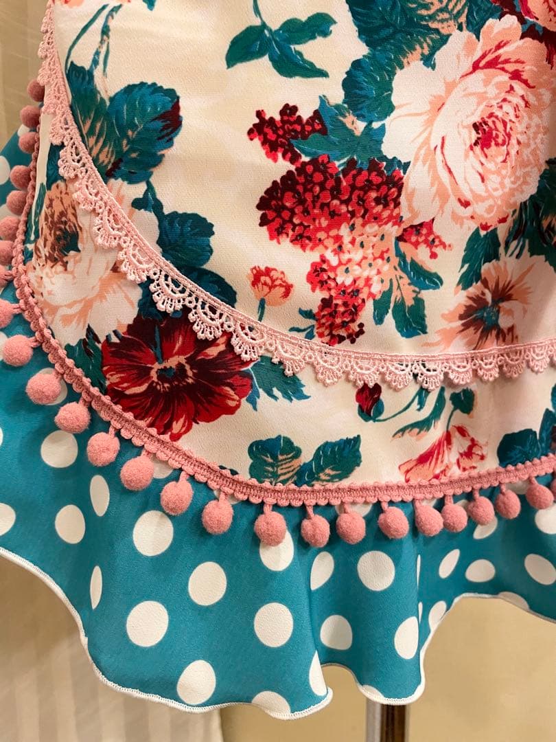 ZOO　赤オレンジバラ柄エプロン　ターコイズ水玉　ピンクポンポン