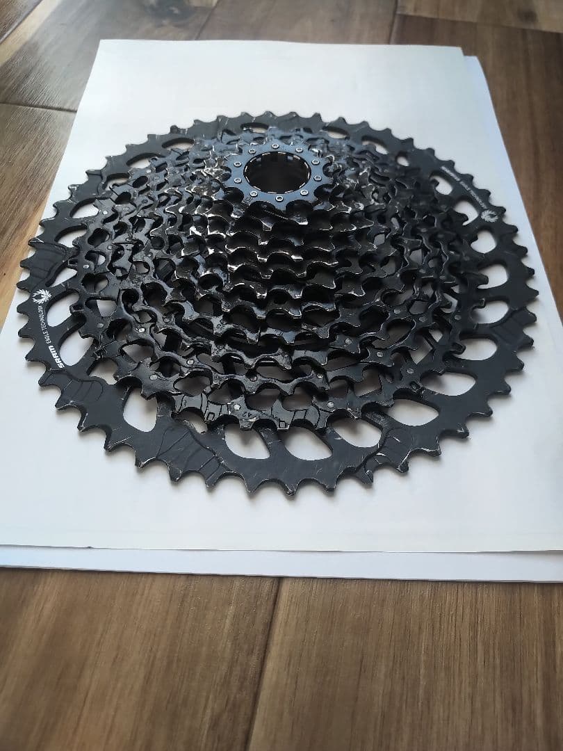 Sram XG-1275 Eagle 12s自転車かセット