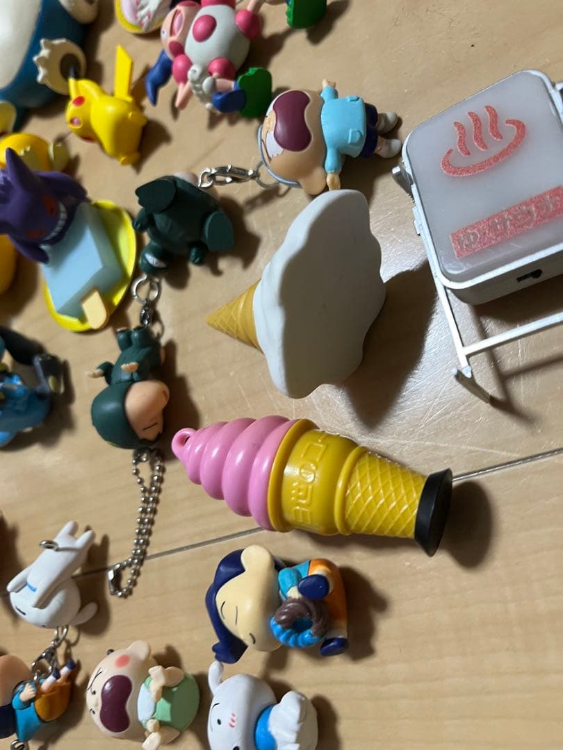 クレヨンしんちゃん・ドラえもん・ポケモン フィギュアセット