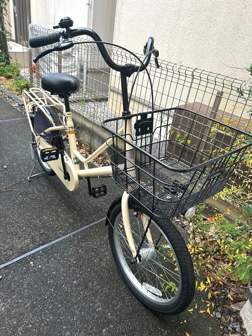 アイボリー シティサイクル 20インチ　前カゴ付き