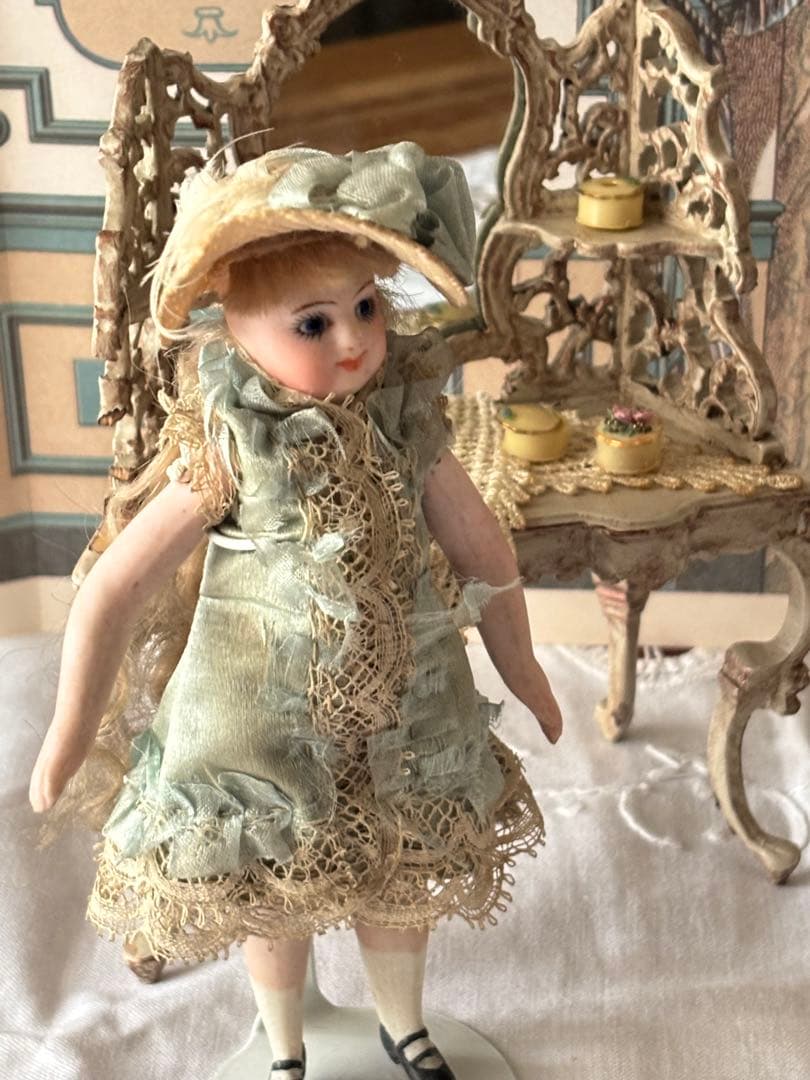 スペシャルアンティーク　フレンチミニョネット