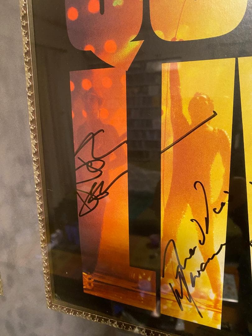 超貴重 Queen（本物サイン）1985年日本武道館来日時のサインと写真パネル！