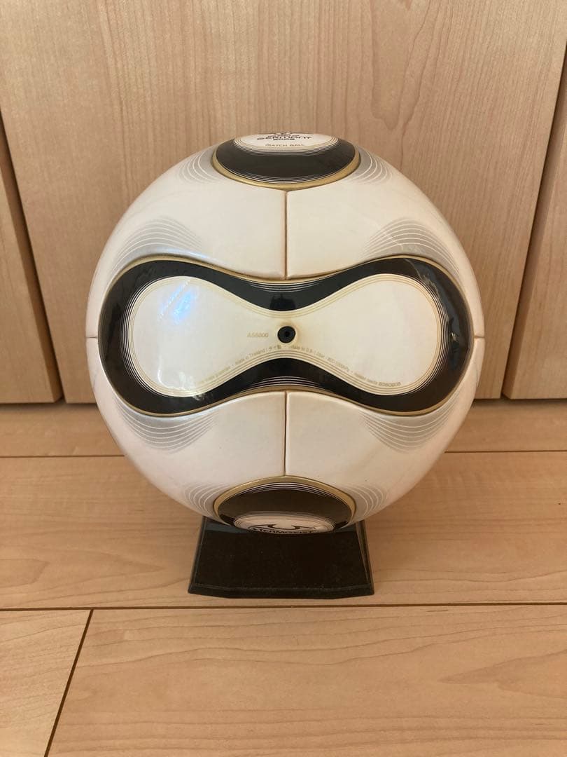 ラスト一つ　チームガイスト サッカーボール ５号球 公式球　TEAM GEIST