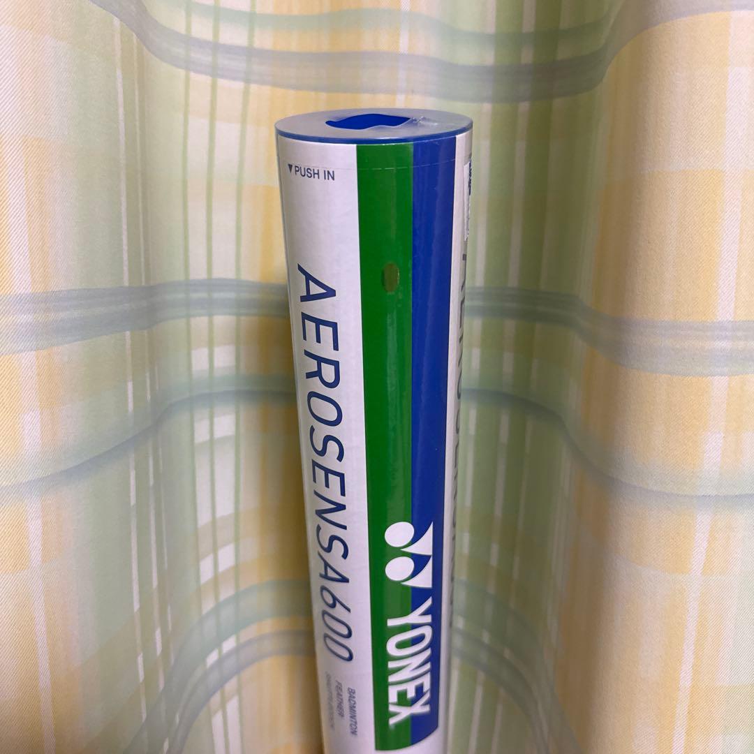 バドミントンラケット。アストロクス99pro4u 新シャトル