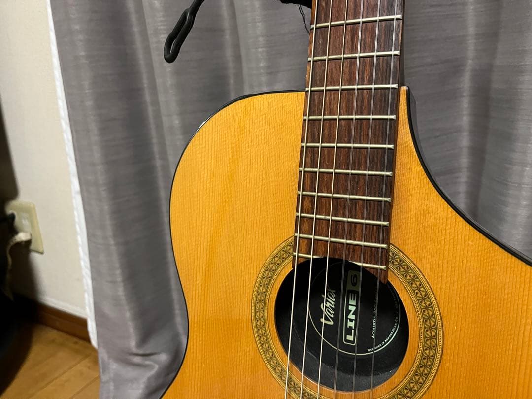 ギター Line6 Variax acoustic nylon 300