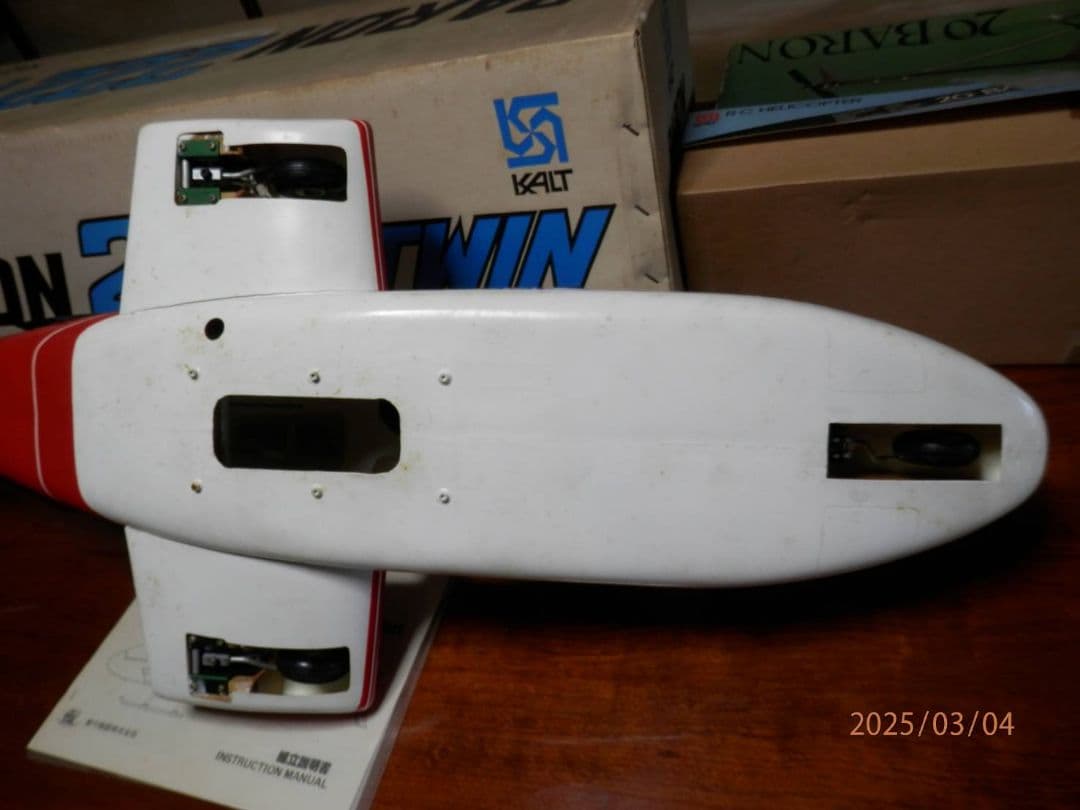 キット組み立て スケールラジコンヘリ カルト製ベル２２２