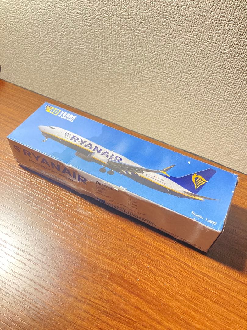 RYANAIR 40周年記念 Boeing 737 1/200「訳あり」