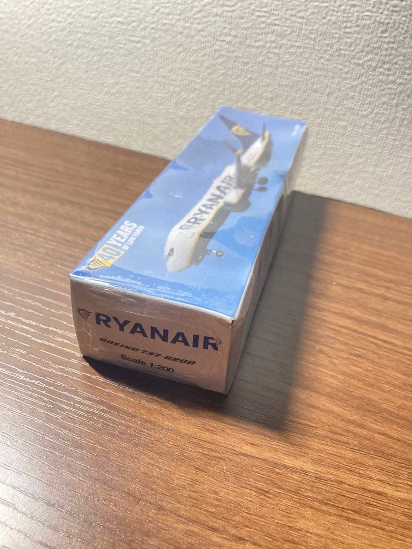 RYANAIR 40周年記念 Boeing 737 1/200「訳あり」