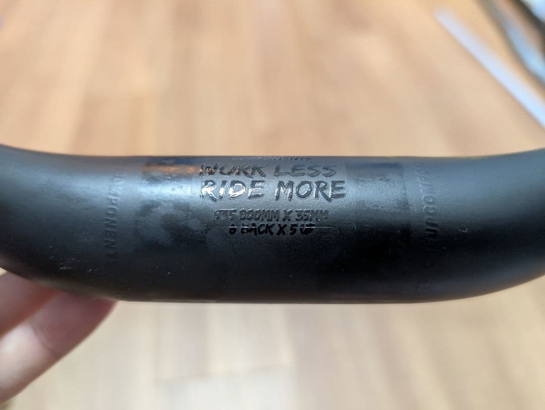 OneUp Carbon Handlebar 35mmライズ 760mm幅