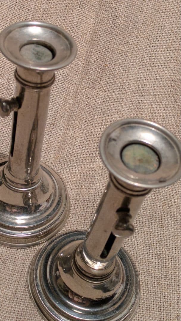 【完動良品】フランスアンティーク 高さ調節可能な蝋燭台 レア銀色2個 25-D