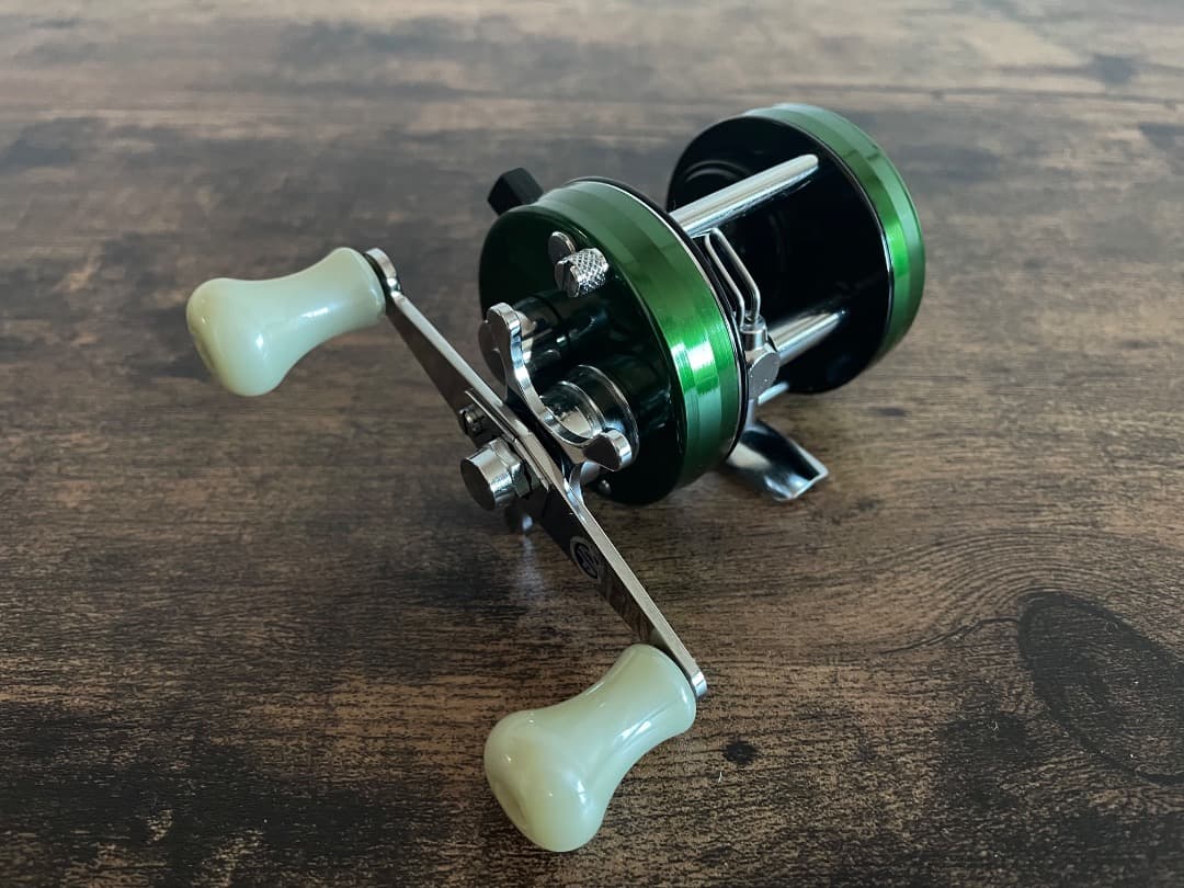 専用　ABU Ambassadeur 2500CI アブ アンバサダー グリーン