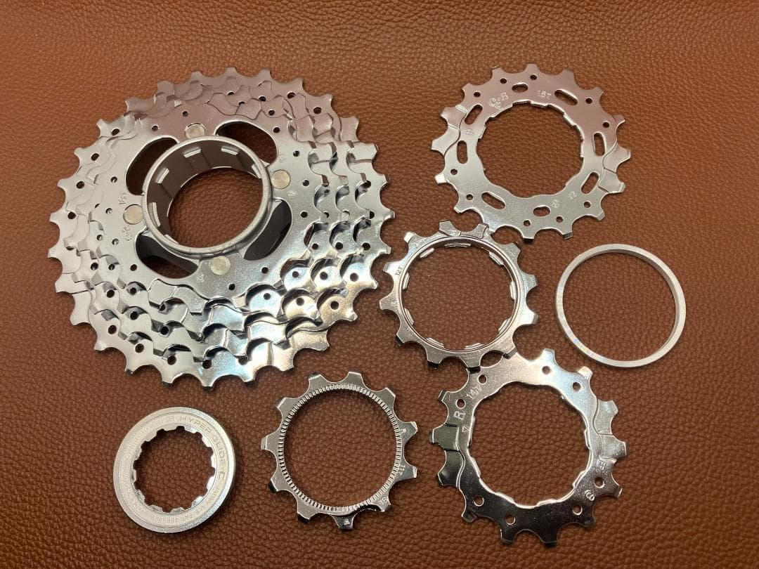 新品未使用】シマノ XT CS-M737 B1 TYPE-R 8s 11-28T