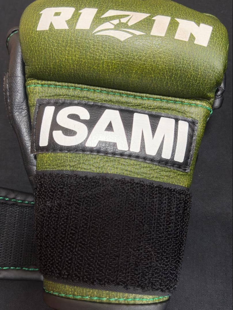 オープンフィンガーグローブ　rizin モデル　isami