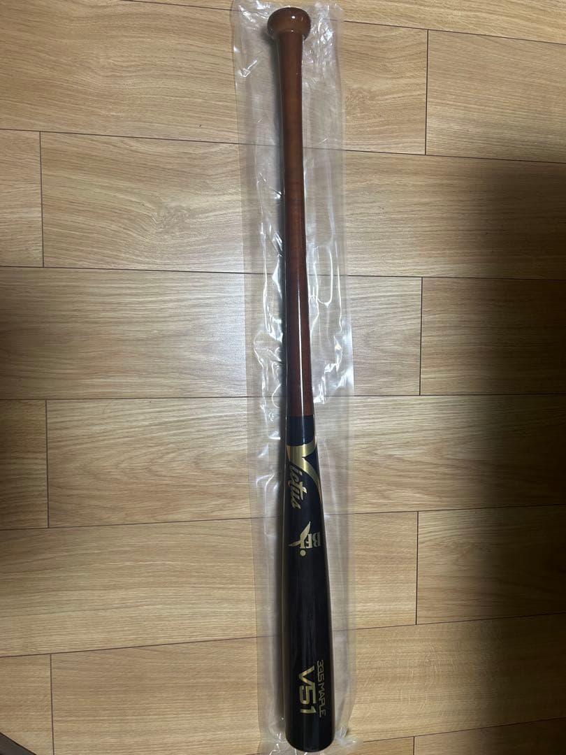 ヴィクタスA51硬式木製バット85センチ