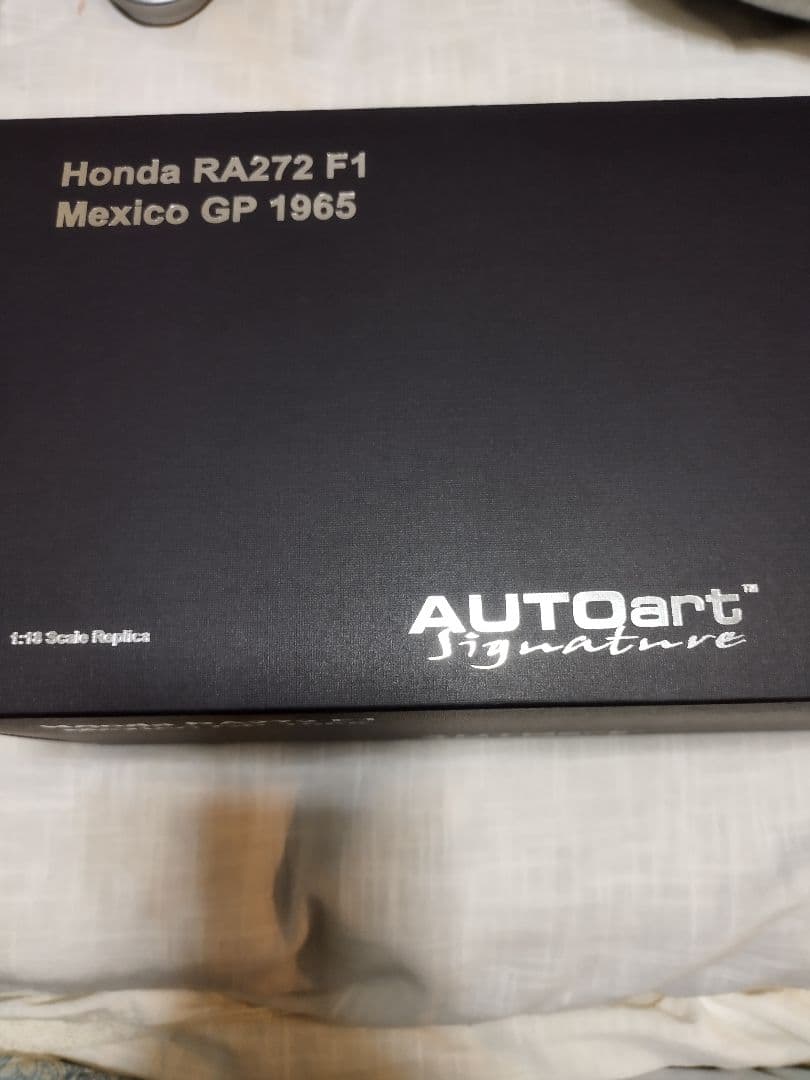 HONDARA272F1　Mexico GP1965 1/18ミニカー、雑誌付き