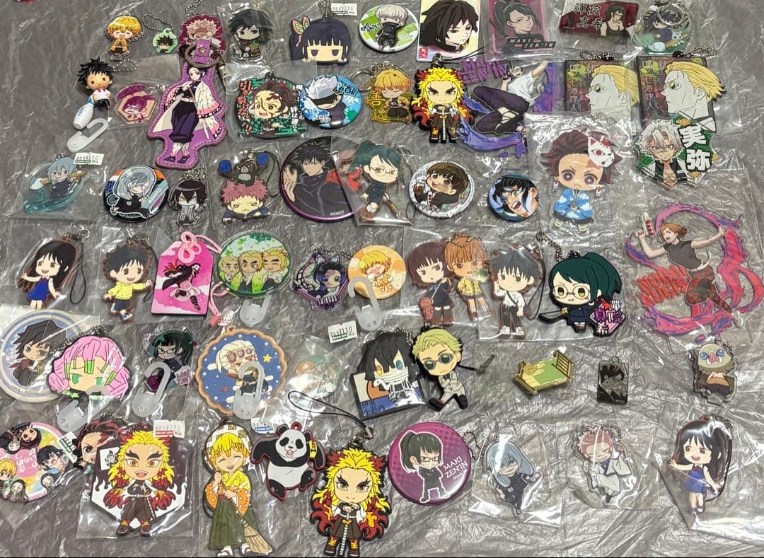 鬼滅 呪術 約375点 アニメグッズ まとめ売り 缶バッジ アクリル 等