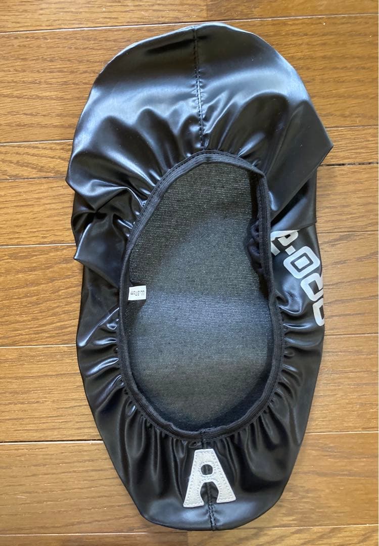 モーティブ、ボウリングボール、バッグと未使用シューズカバーセット15ポンド