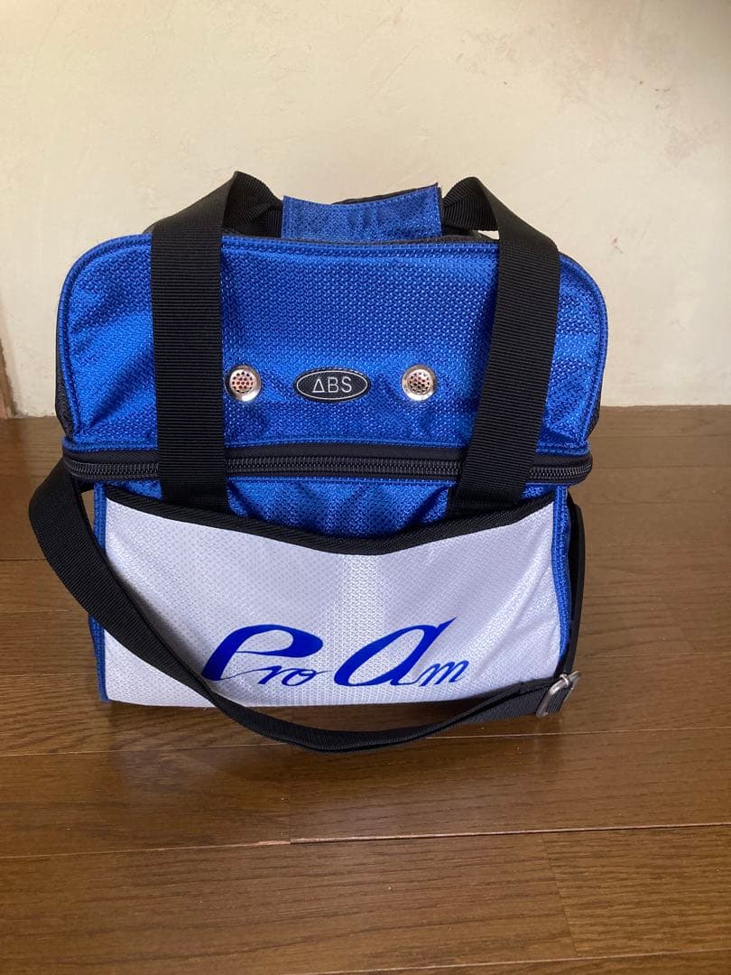 モーティブ、ボウリングボール、バッグと未使用シューズカバーセット15ポンド